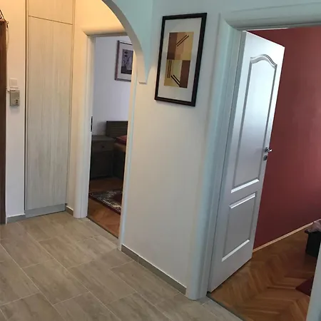 Apartman Apartament Tudor *